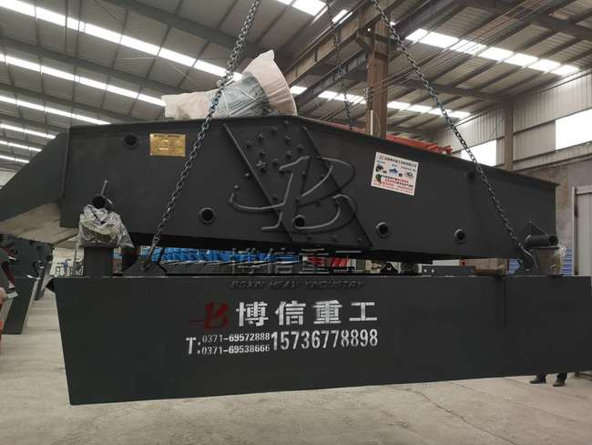 客户定制款TS1530脱水筛装车发货